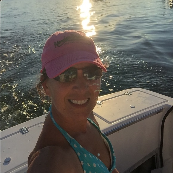 Meet your Posher, Amy - Picture 1 of 3